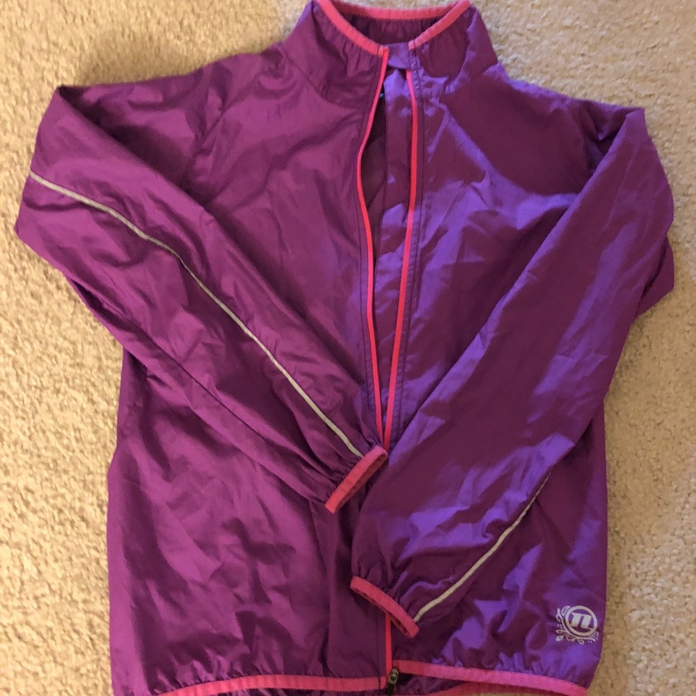 Wind breaker biking/running/rain jacket